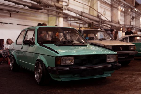 Sac bandoulière pour femme avec pendentif : élégance et praticité