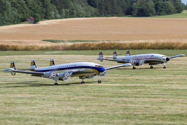 Découvrez la collection éco-responsable de vêtements surf femme